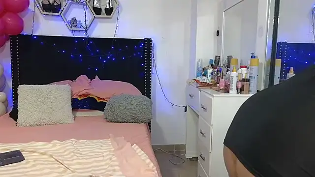 charlotte_077 Live XXX Chat