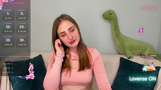 Chatroom XXX en direct de MilliStrii