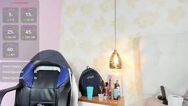 JOLIEBENSON1's Live XXX Chat