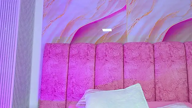 emmacurvy Chat XXX in diretta