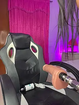 Chatroom XXX en direct de LunaaRosse