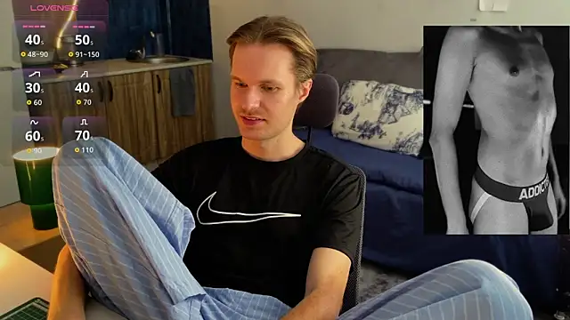 Leonnextdoor Show in webcam