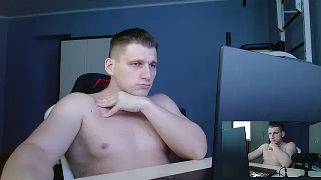 Poliglotjoe1のライブXXXチャット