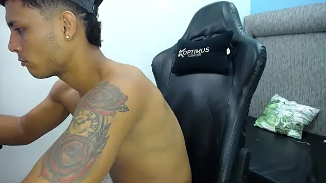 The_twinks_のライブXXXチャット