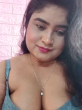 hornyriyanka Webcam-Show