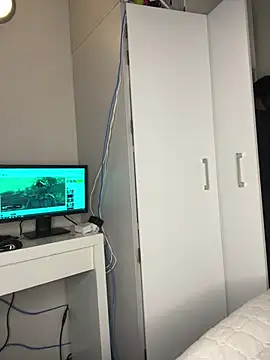 Bustygoddess32 即時 XXX 聊天