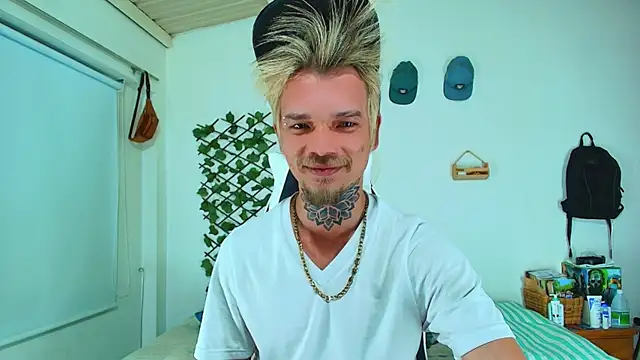 Chatroom XXX en direct de Gold_Loyal77