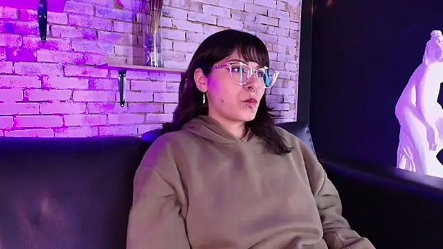 دردشة kitty_malach الجنسية المباشرة