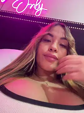 sexyyykloee 라이브 XXX 채팅