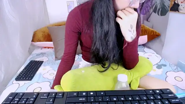 XXX chat uživo modela Ly__