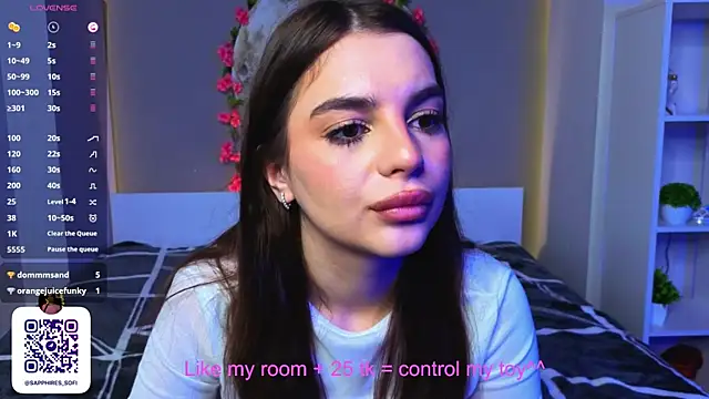 LauraHansil élő XXX-chatje