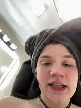 Chat +18 de Cutiepiespanks ao vivo