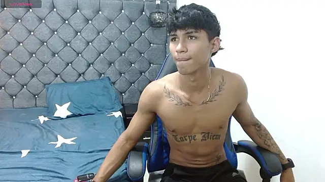 luka_big18's Live XXX Chat