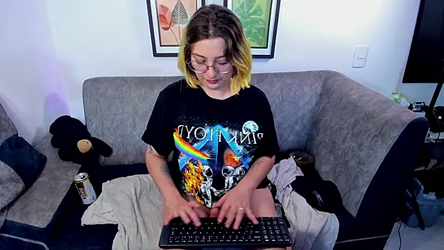 แชท XXX สดของ Morganoctiss