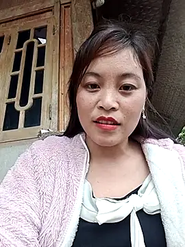 Chat +18 de Alice-567 ao vivo