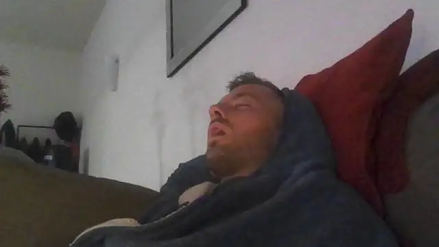 XXX chat uživo modela cheekycherryx