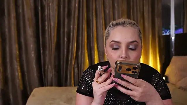 VictoriaMorrone – Naživo XXX chat