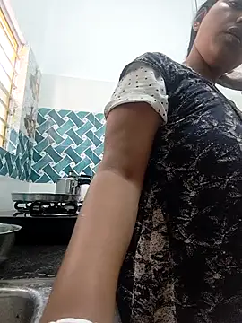 Hot-Tinaa élő XXX-chatje