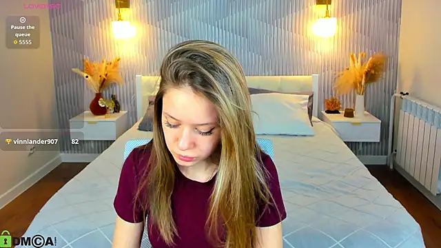 Chat +18 de Mini_Allice ao vivo