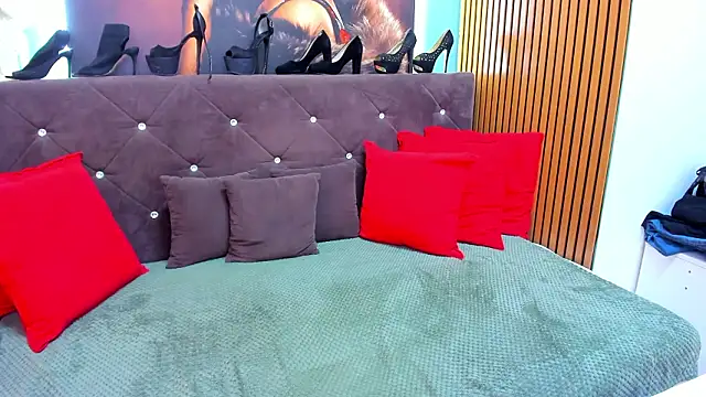 دردشة LauraSiin الجنسية المباشرة