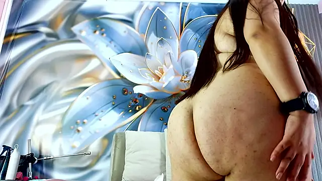 Chatroom XXX en direct de rouxinferno_cr