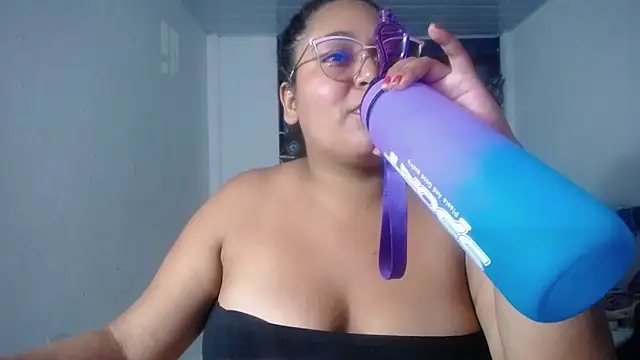 sirena_15 Chat XXX in diretta