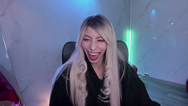 LilithCooperr_ Chat XXX in diretta