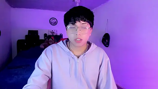 AnggelONfiree Chat XXX in diretta