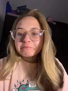 Lilaa2305's Live XXX Chat