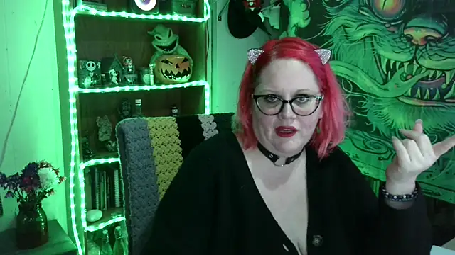 Kinky_Witch: онлайн-секс-чат