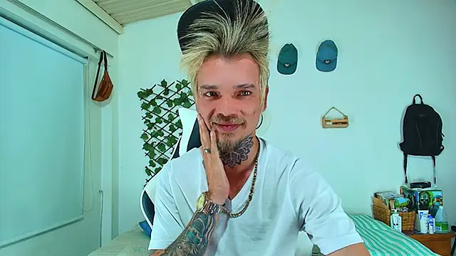 Gold_Loyal77 Chat XXX in diretta