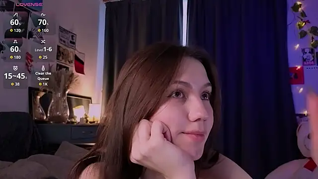 Chat +18 de Kendaliby_ ao vivo