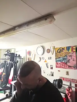 XLstrong Webcam show