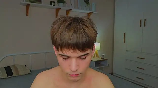 Alex_66891 – Naživo XXX chat