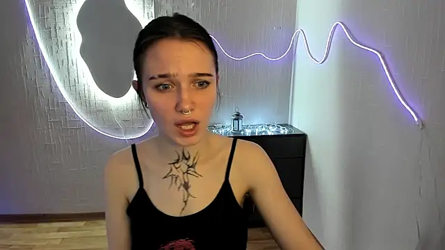 Elastikisss Live XXX Chat