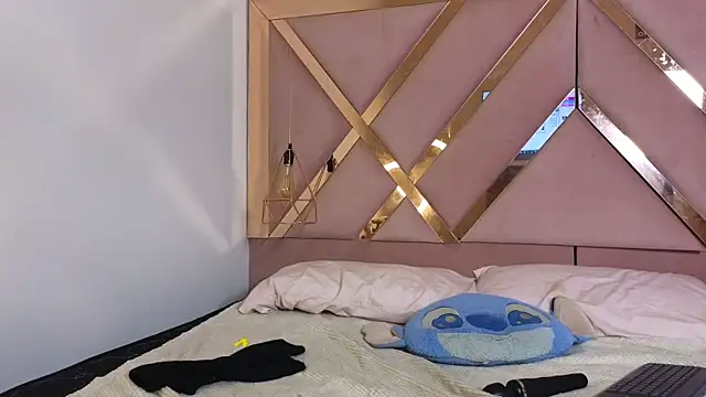 Sophia_moo_: онлайн-секс-чат