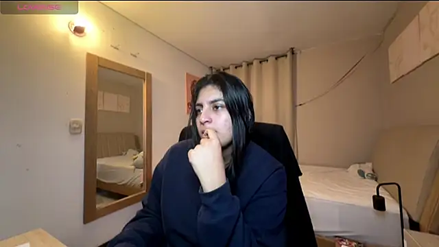 دردشة cloe_small الجنسية المباشرة