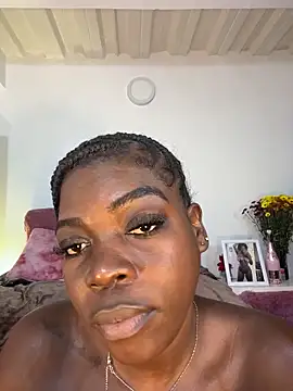 Chat +18 de karinacortes ao vivo