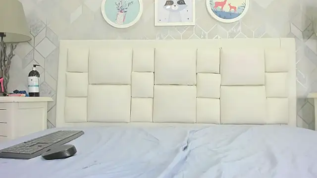 naia_cox live XXX chat