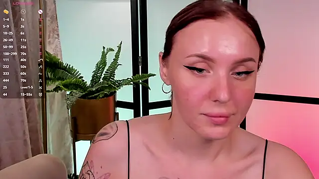 LianaFord live XXX chat