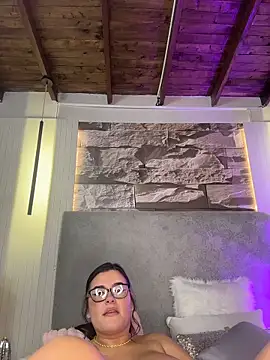 VioletaMaddox 即時 XXX 聊天