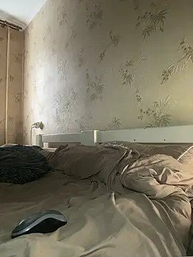 Naughtbaby_2025 élő XXX-chatje