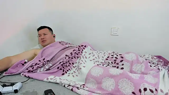 fuckynations Adlı Modelin Canlı XXX Sohbeti