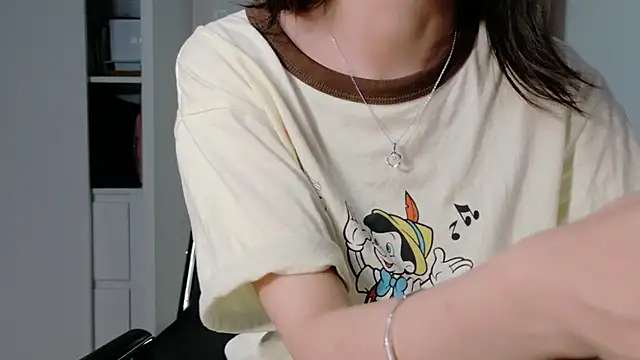 Blu3Moon- Live XXX-chat