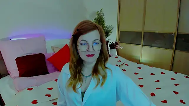 عرض كام YourUniverser