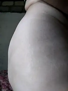 MIA-LARIOS Live XXX-chat