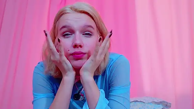 MeowthLilu Adlı Modelin Canlı XXX Sohbeti