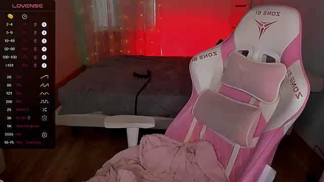 AnyaTaylor_ élő XXX-chatje