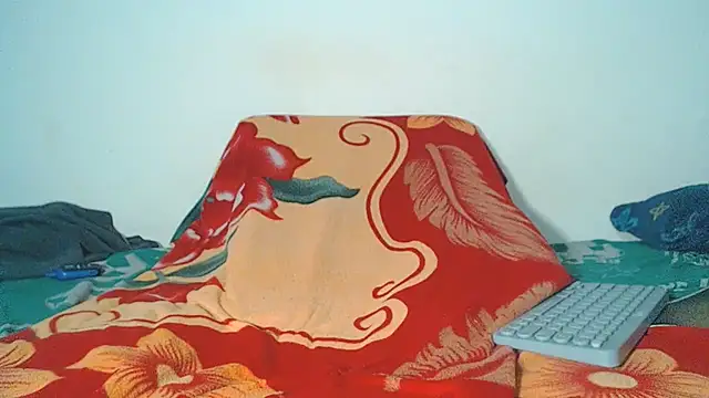 maihton_xx élő XXX-chatje