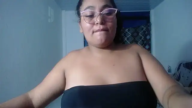 sirena_15 – Naživo XXX chat